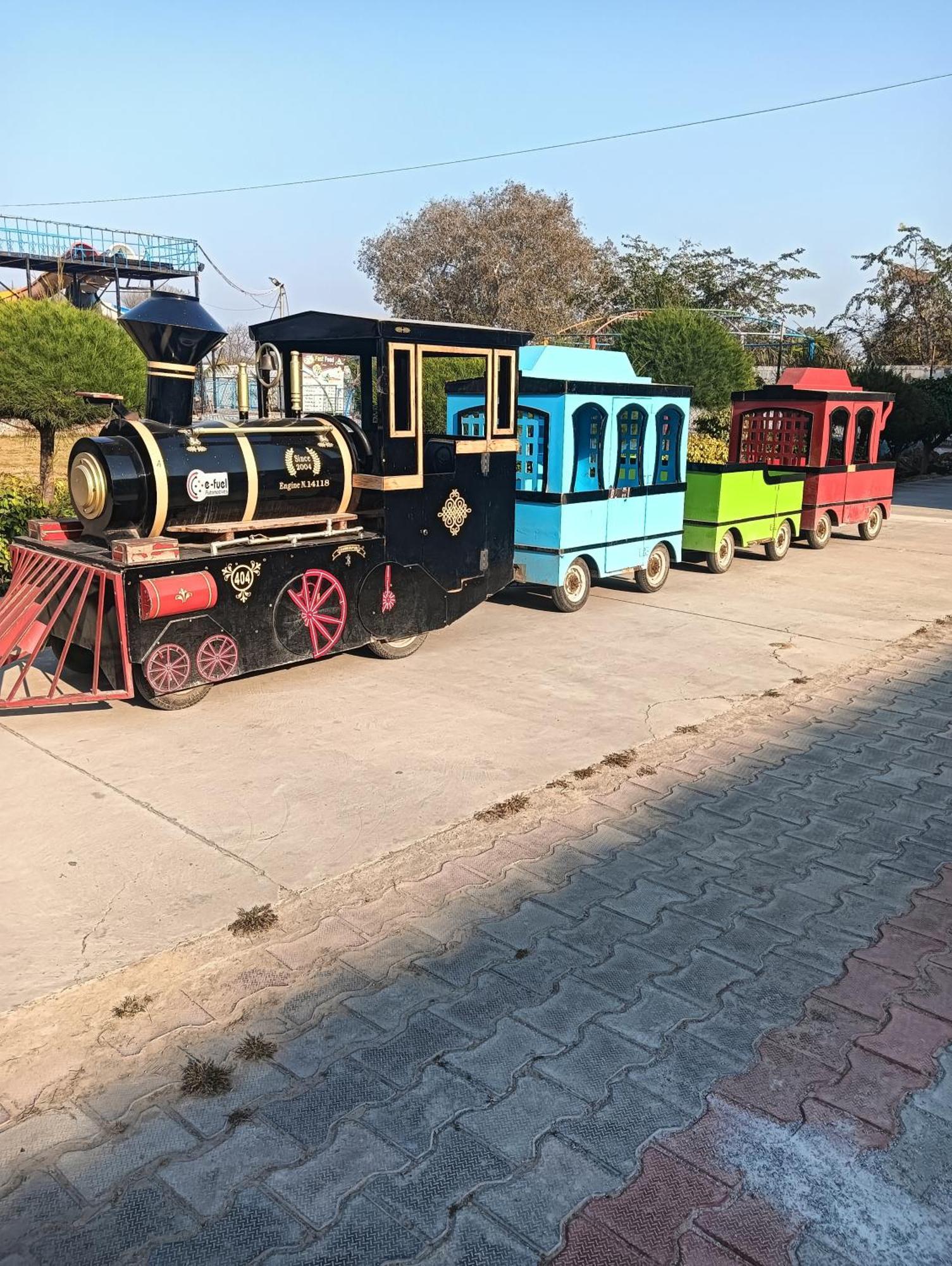 Krishna Fun Land Hotel Mathura Luaran gambar